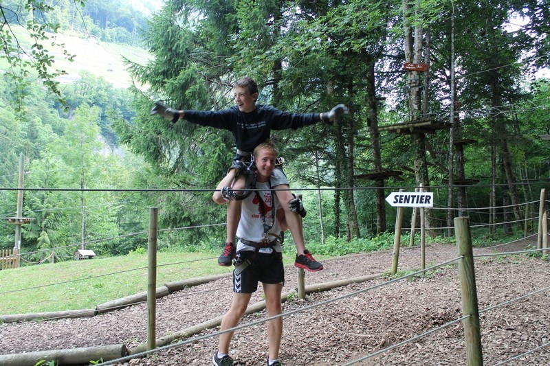 Village Camps International Summer Camp Leysin, Switzerland 2025-08-09 https://www.villagecamps.com/journals_admin/images/700-40-accrobranchee (9).jpg